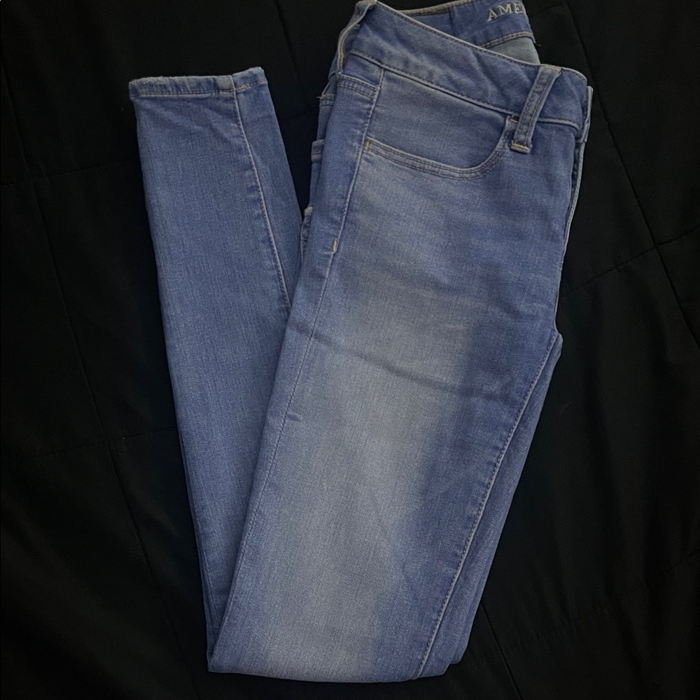 American Eagle Outfitters Light Blue Skinny Jeans